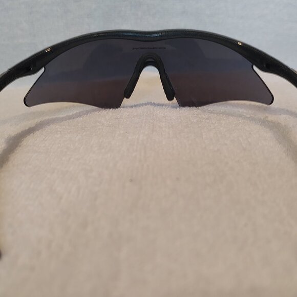 OAKLEY M-Frame Sweep Smoke / Black Iridium Sunglasses with Oakley Case and Pouch - Picture 8 of 15